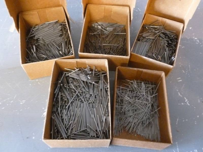 lot 214 image: Rock Tumbling Pins