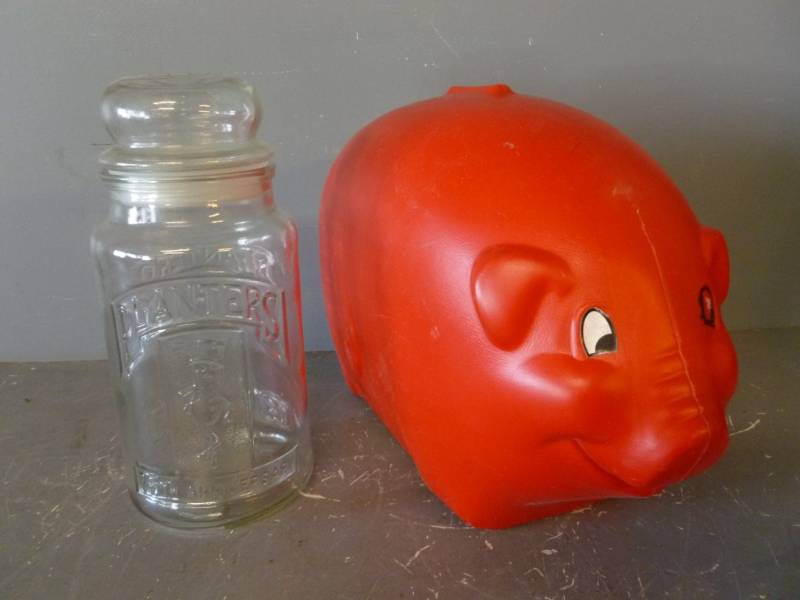 lot 243 image: Coin Bank