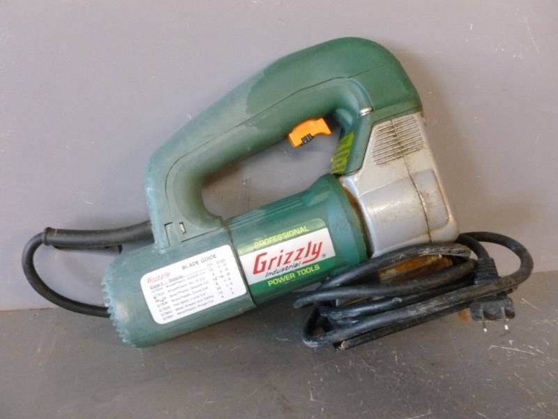 lot 253 image: Grizzly Jig Saw