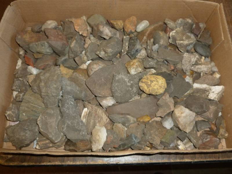 lot 256 image: Collector Rocks
