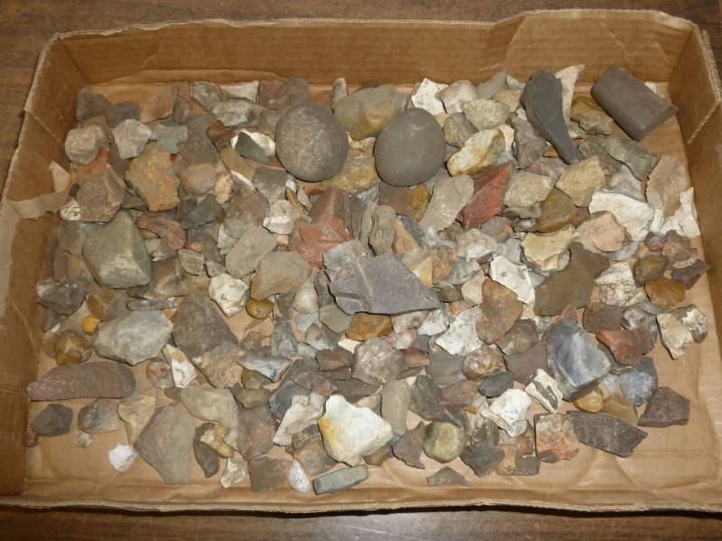 lot 257 image: Collector Rocks