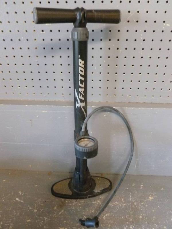 lot 266 image: Air Pump