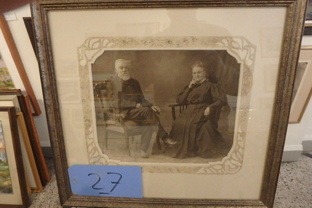 lot 27 image: Instant Ancestors, 16 X 15, who says you cant pick your relatives