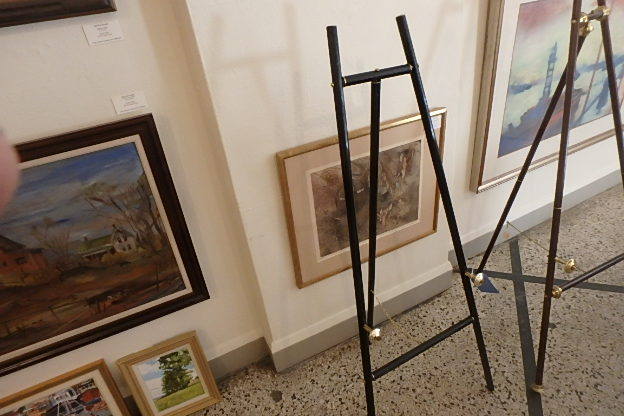 lot 68 image: Black Easel