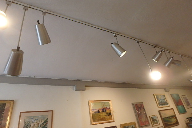 lot 76 image: 5 Brushed Chrome Track Lights