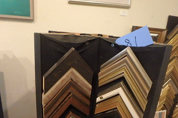 lot 81 image: Revolving DisplayRack