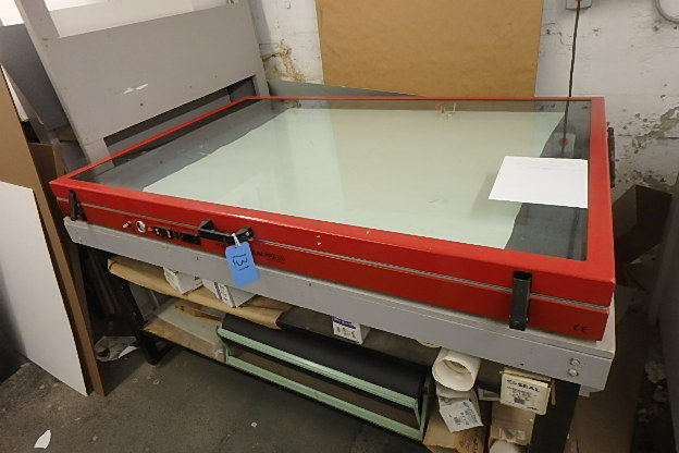 lot 131 image: HGP 360 Vacuum Dri Mount Press