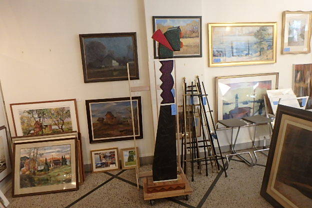 lot 153 image: Modern Sculpture