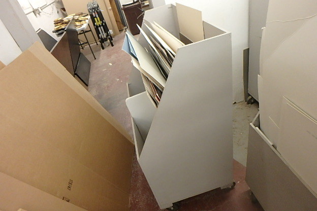 lot 179 image: Wooden Bin on Casters