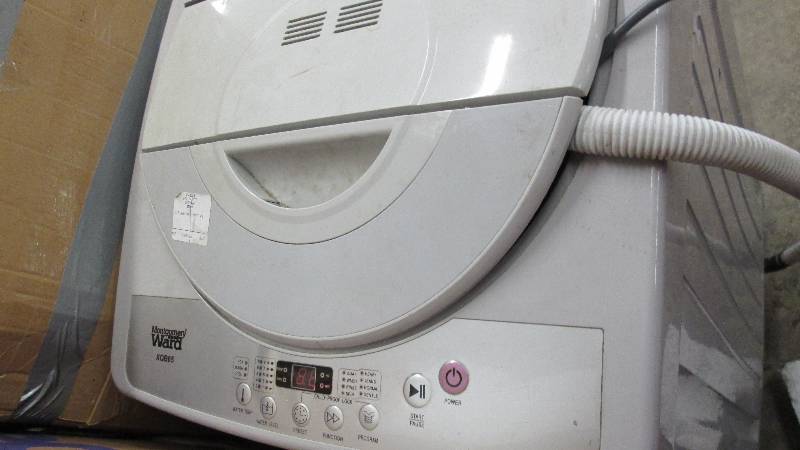 lot 7 image: Portable Washing Machine from Montg...