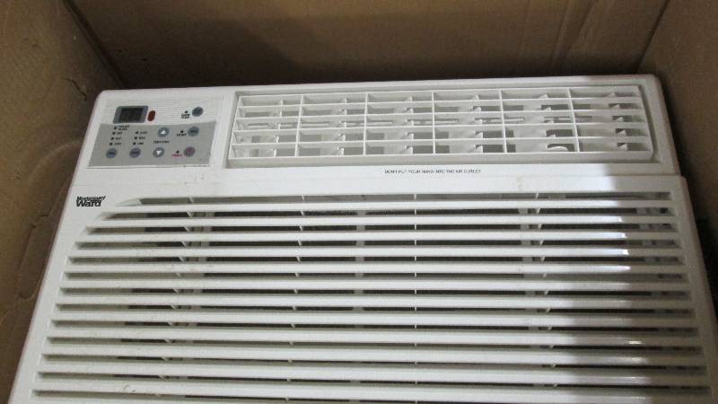 lot 26 image: Montgomery Wards Window Air Conditi...