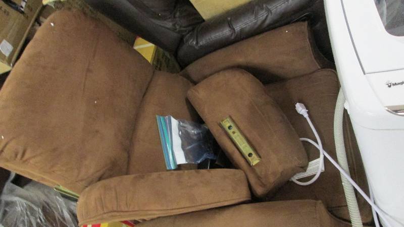 lot 90 image: Microfiber Wingback Recliner with H...