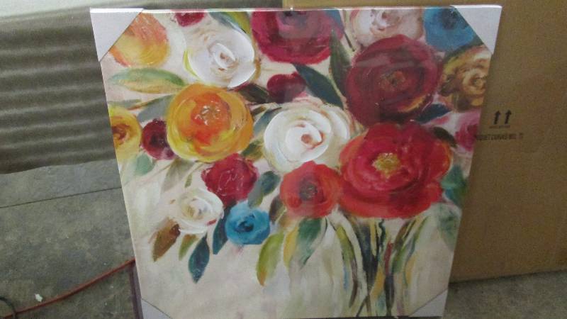 lot 94 image: Rose Bouquet Canvas open box, one b...