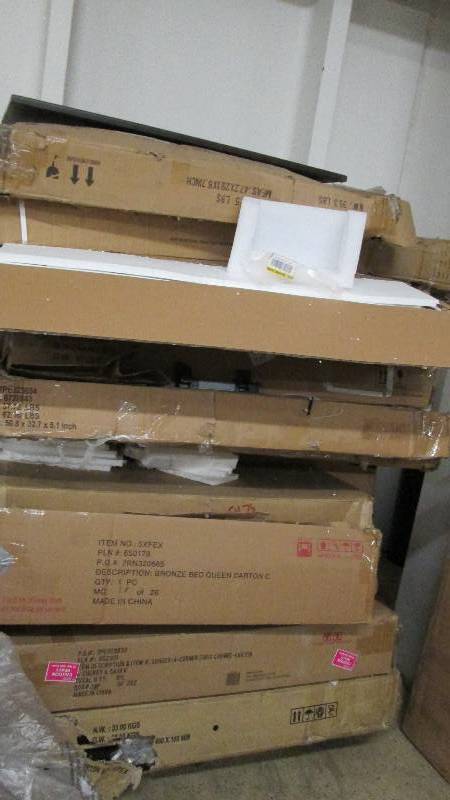 lot 122 image: Pallet of Furniture Damaged or mis...