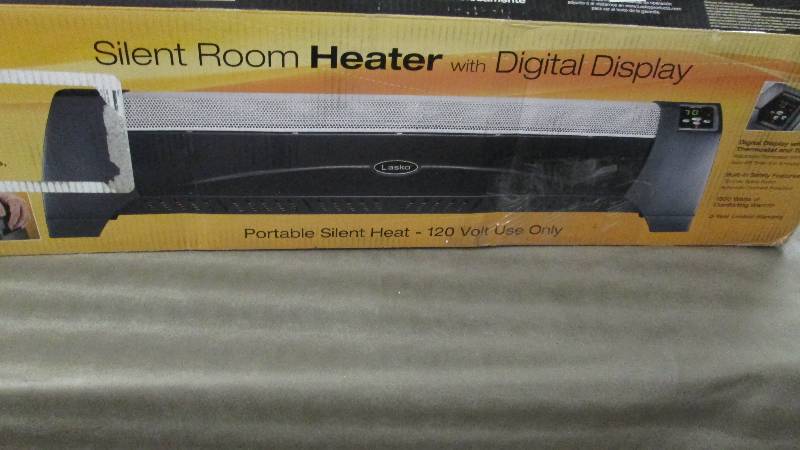 lot 133 image: Baseboard Heater by Lasko open box,...