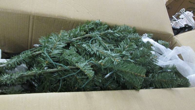 lot 141 image: Instant Light Tree open box, untest...