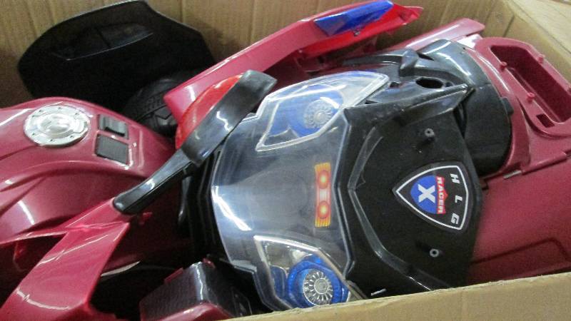 lot 145 image: Battery-Powered 3-Wheel Racer open ...