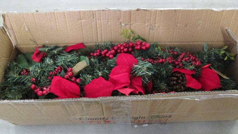 lot 159 image: Holiday Dcor open box Retail $39....