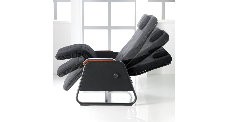 lot 36 image: Zero Gravity Chair open box, untest...