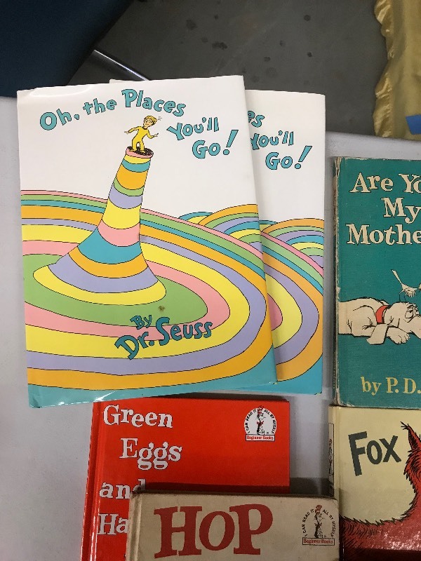 DR SEUSS BOOKS