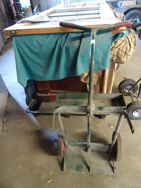 lot 5 image: Anthony 39v welding tank cart...