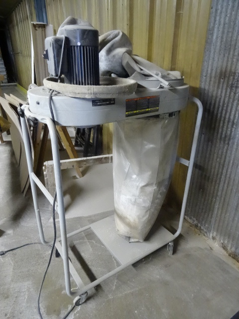 lot 10 image: Delta 50-760 dust vac unit. 120 vol...