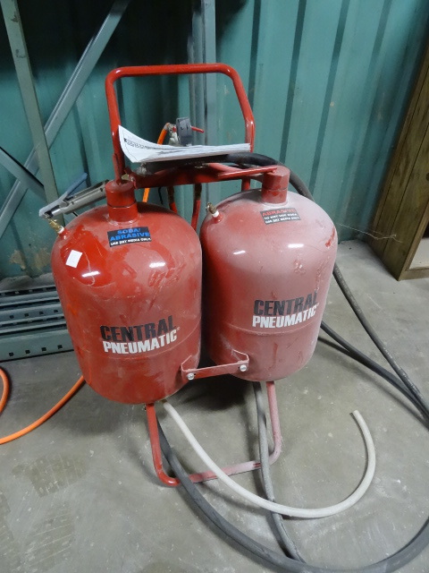 lot 12 image: Central pneumatic dual abrasive san...