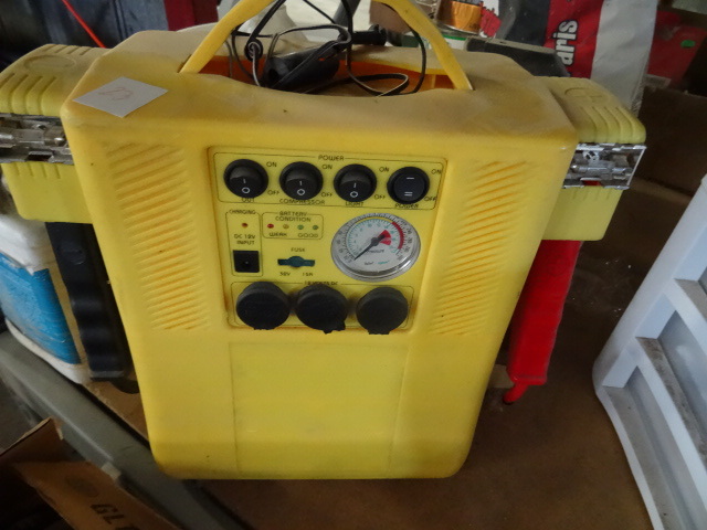 lot 23 image: 12 volt rechargeable jumper pack wi...