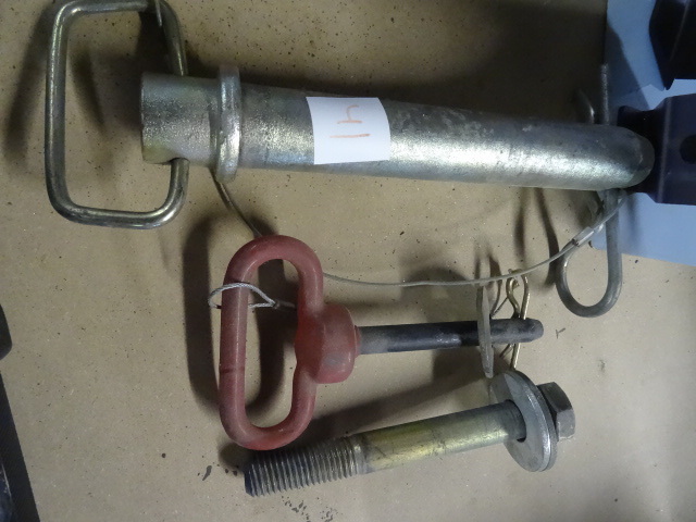 lot 41 image: Heavy duty hitch pins...