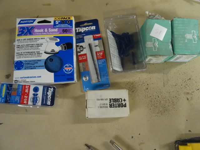 lot 51 image: Hook and sand pads. Tap cons. 12 x...
