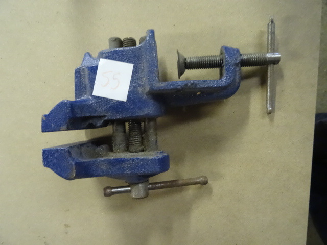 lot 55 image: 3 Wilton bench mount vise...