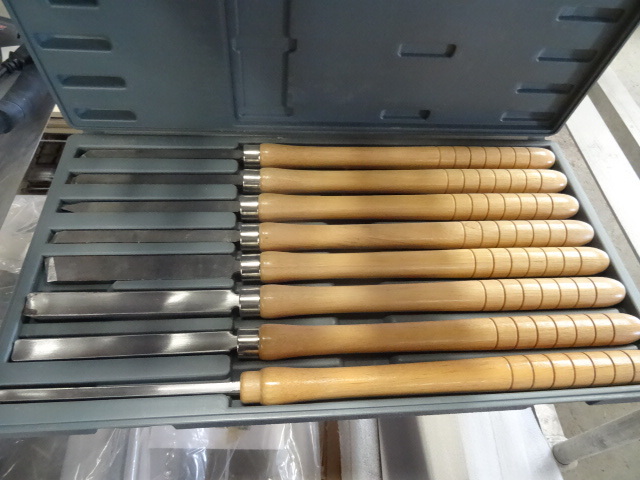 lot 61 image: Delta Lathe tooling. 8 pieces...