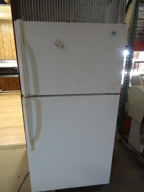 lot 89 image: Roper fridge freezer. RT21SKXLQ01. ...