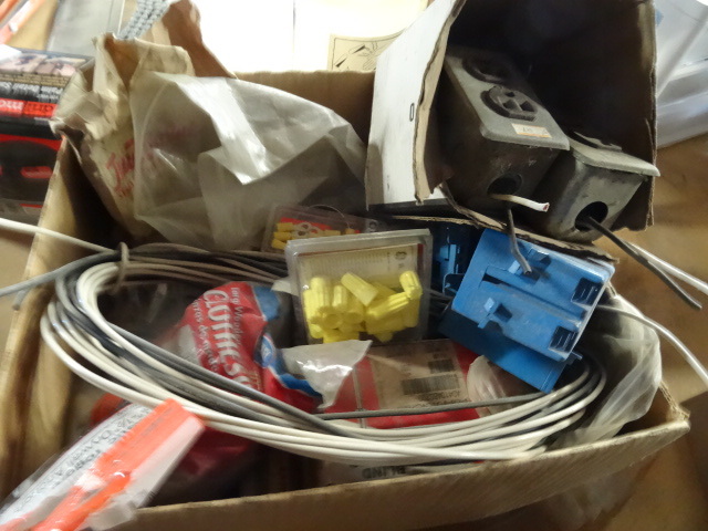 lot 109 image: Box of misc electrical...