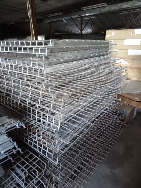 lot 141 image: Pallet rack grates. 46 x 48. Qty 30...