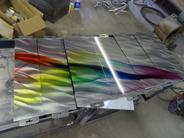 lot 67 image: 7 metal wall hanging art by Ash Car...
