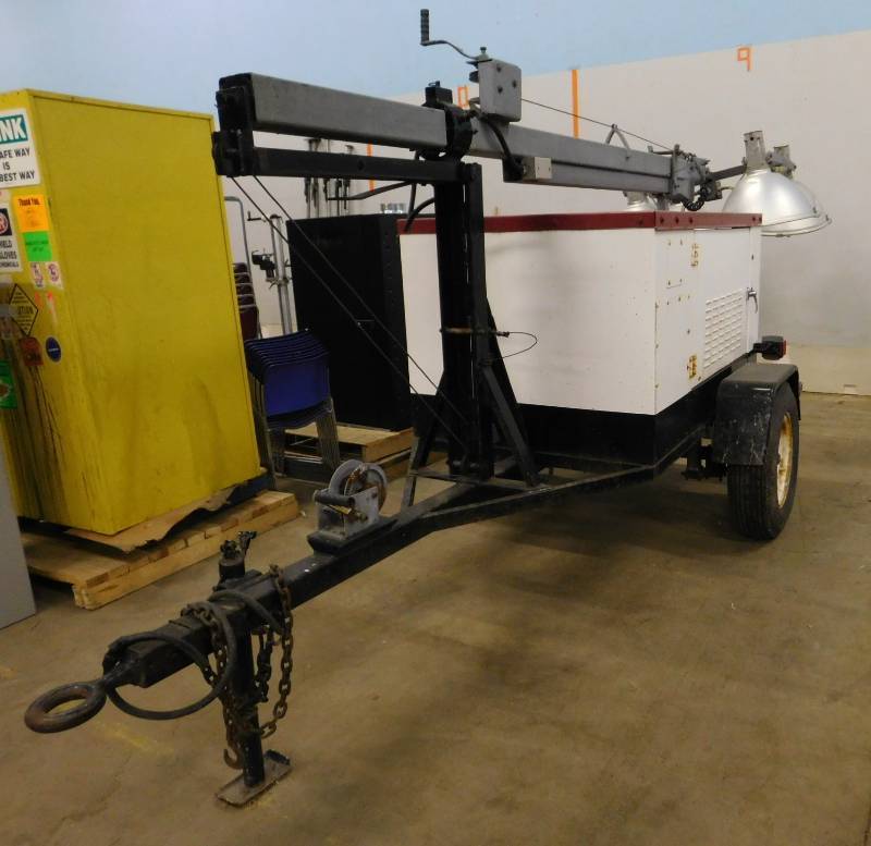 Boss  Portable Diesel Generator with Floodlights