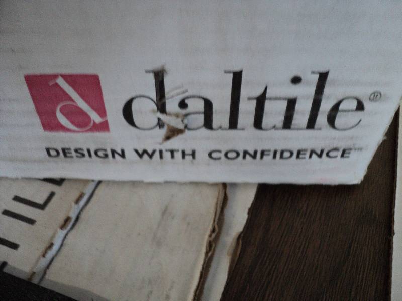 lot 28 image: 12 cases of daltile ceramic tile, 7...