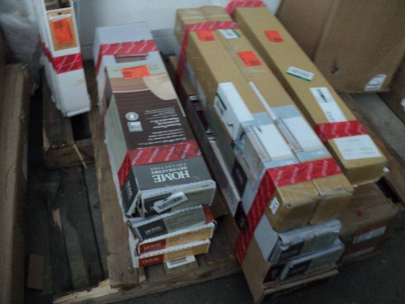 lot 56 image: 13 blinds, see all pics...