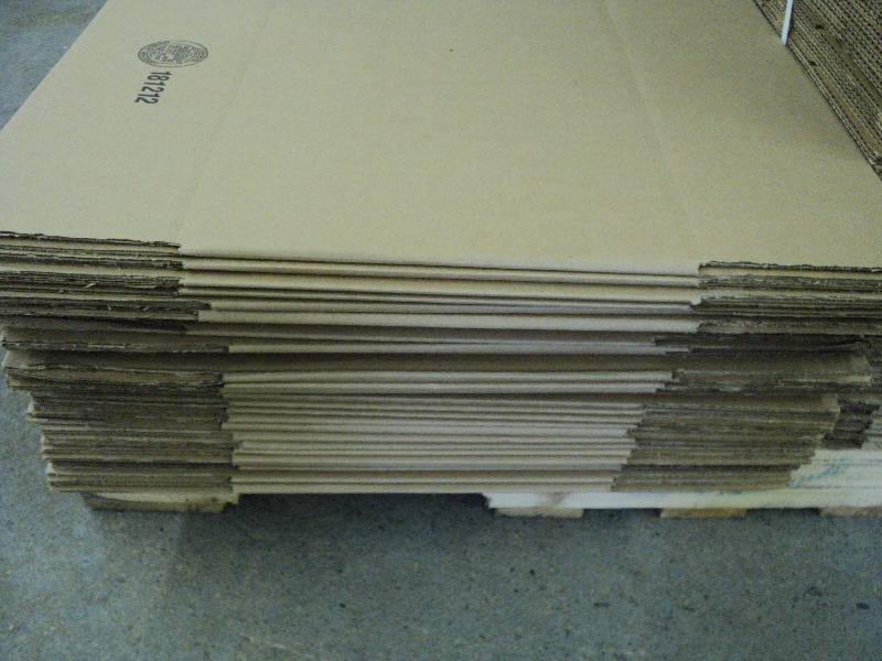 lot 107 image: 30 boxes 18x12 ...