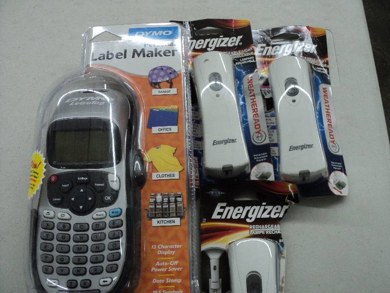 lot 139 image: Dyno lable maker, 3 rechargable lig...