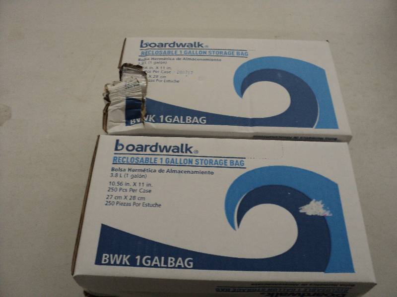 lot 154 image: 500 reclosable 1gal bags...