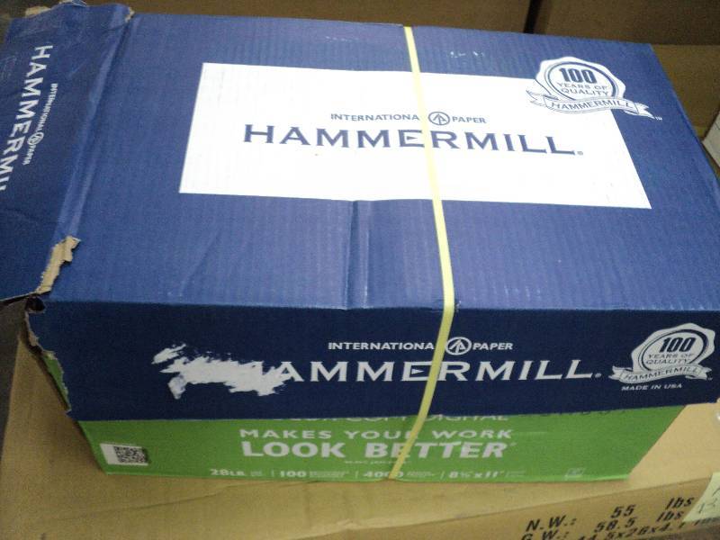 lot 164 image: Hammermill full case of 8.5x11 pape...
