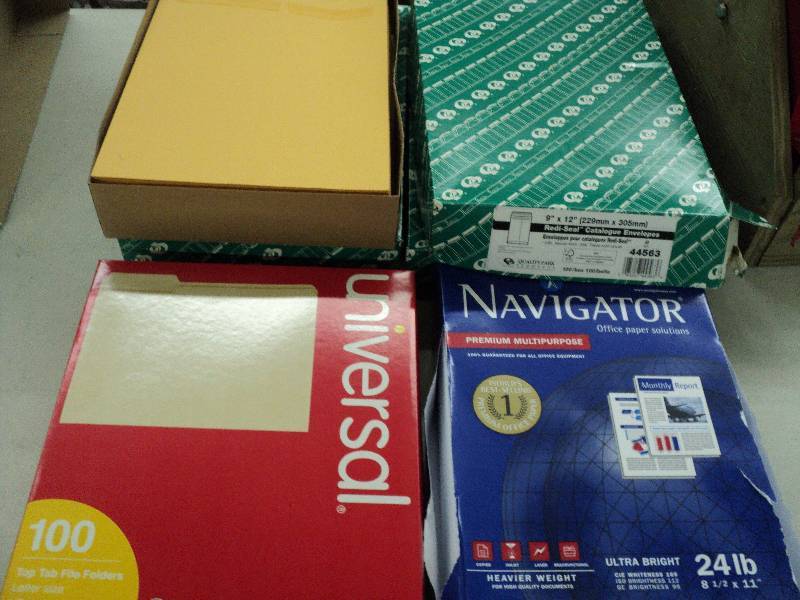 lot 172 image: 400 9x12 envelopes, navigator 8.5x1...