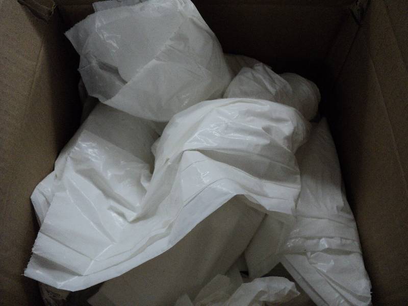 lot 194 image: box of 33 gal garbage bags...