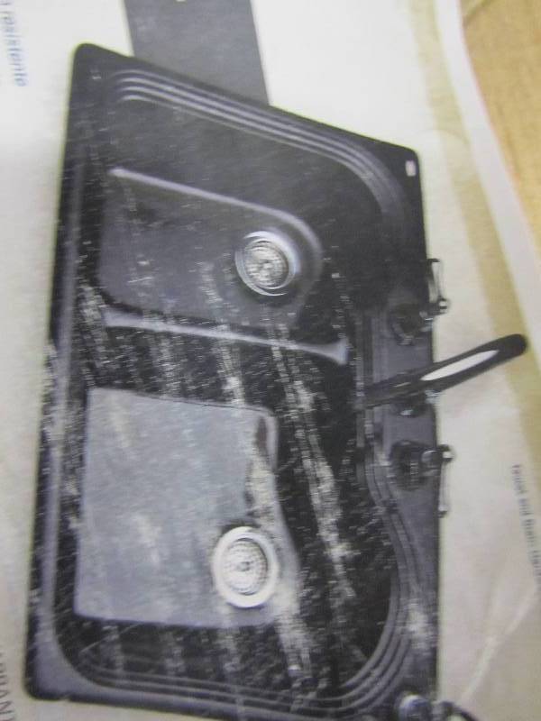 lot 49 image: thermocast sink