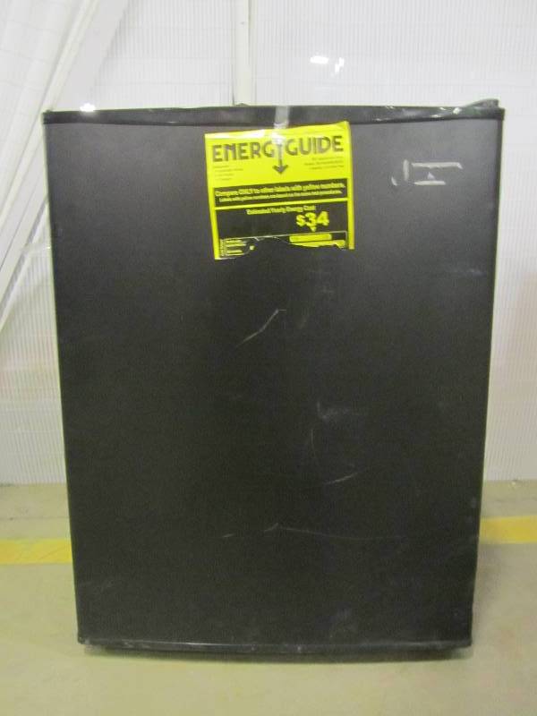 lot 68 image: Magic Chef 2.4 cu. ft. Mini Refrigerator in Black