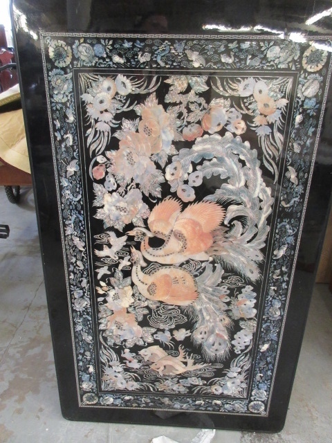 lot 840 image: KOREAN TABLE WITH FOLD OUT LEGS