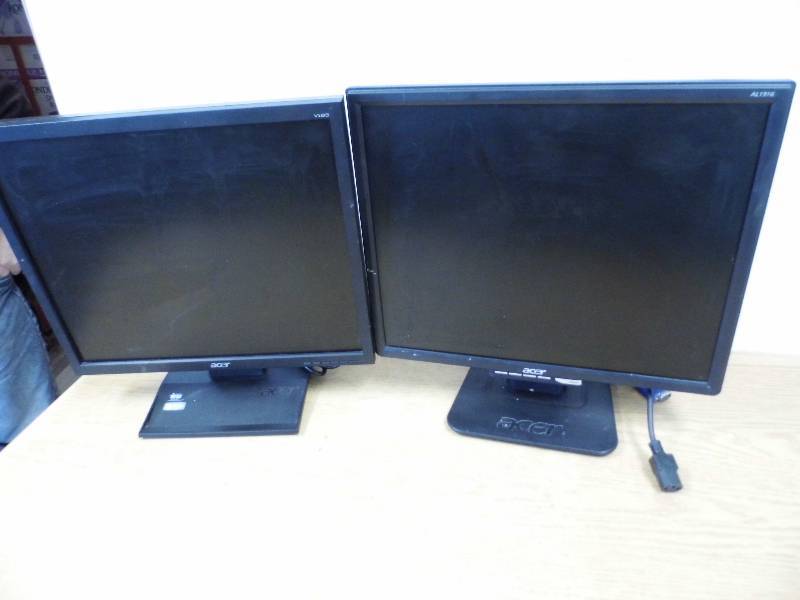 Lot of 2 Monitors