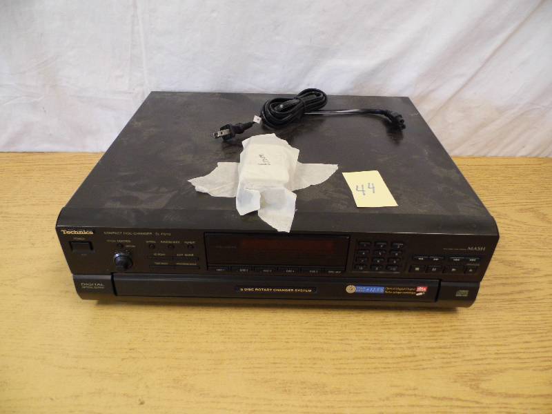 Technics CD Changer